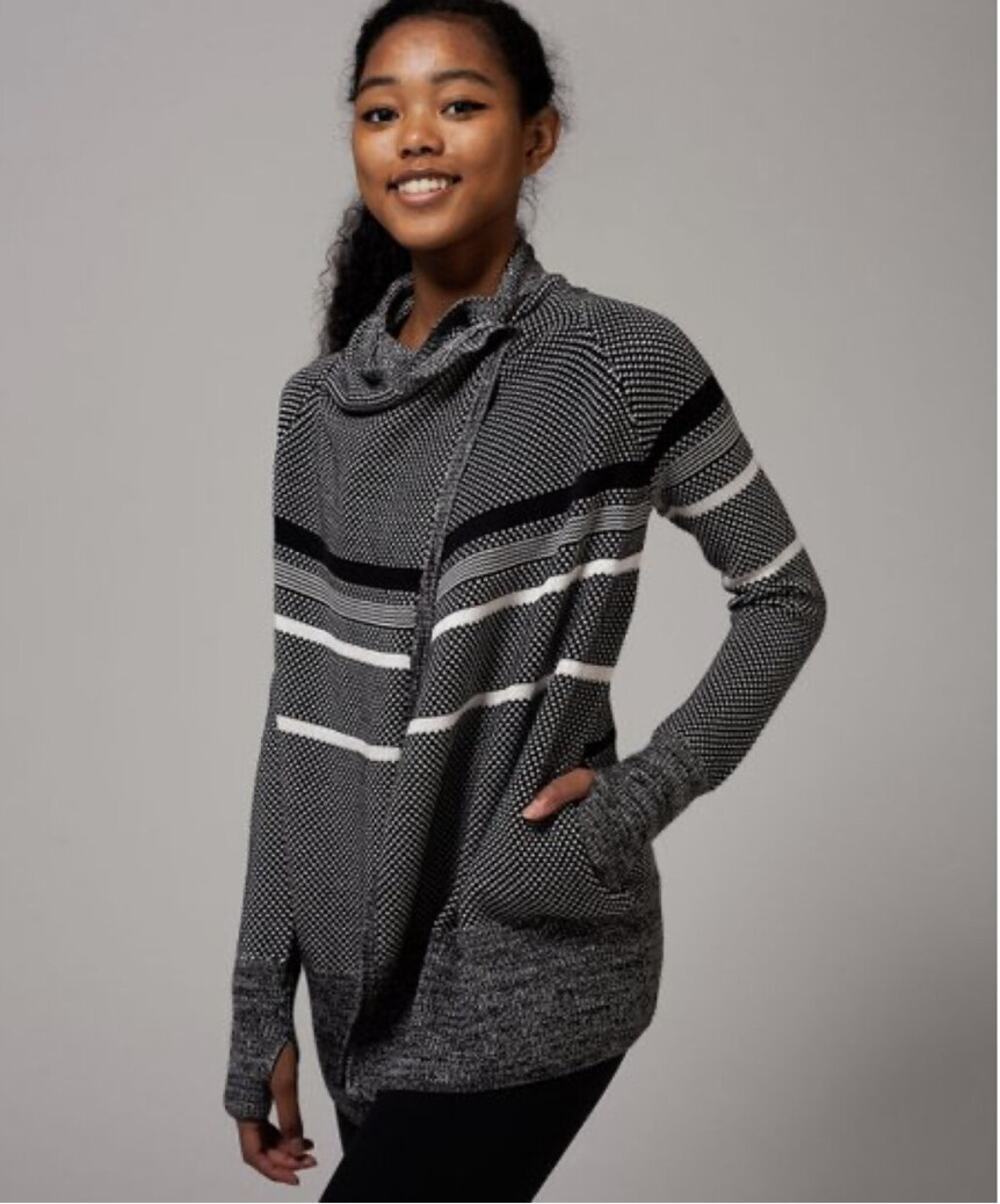 IVIVIA Feeling Toasty Black White Wrap Cardigan // 14
